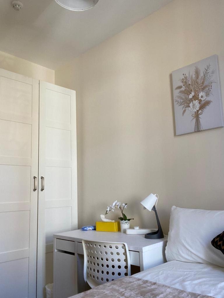 Lovely Private Rooms In Camden, Central London Exterior foto